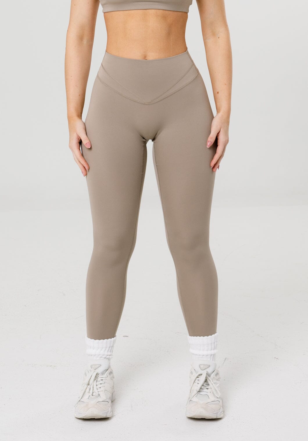 Women's High-Rise Leggings with Contour Seam for Gym