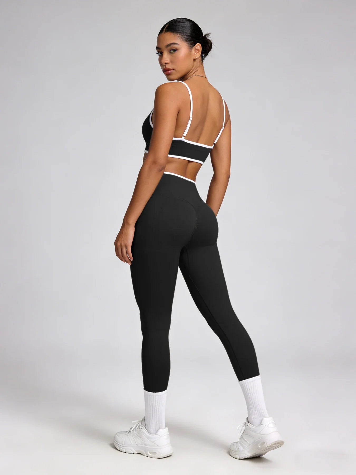 Women's Contrast Trim Yoga Outfit with Spaghetti Bra for Gym