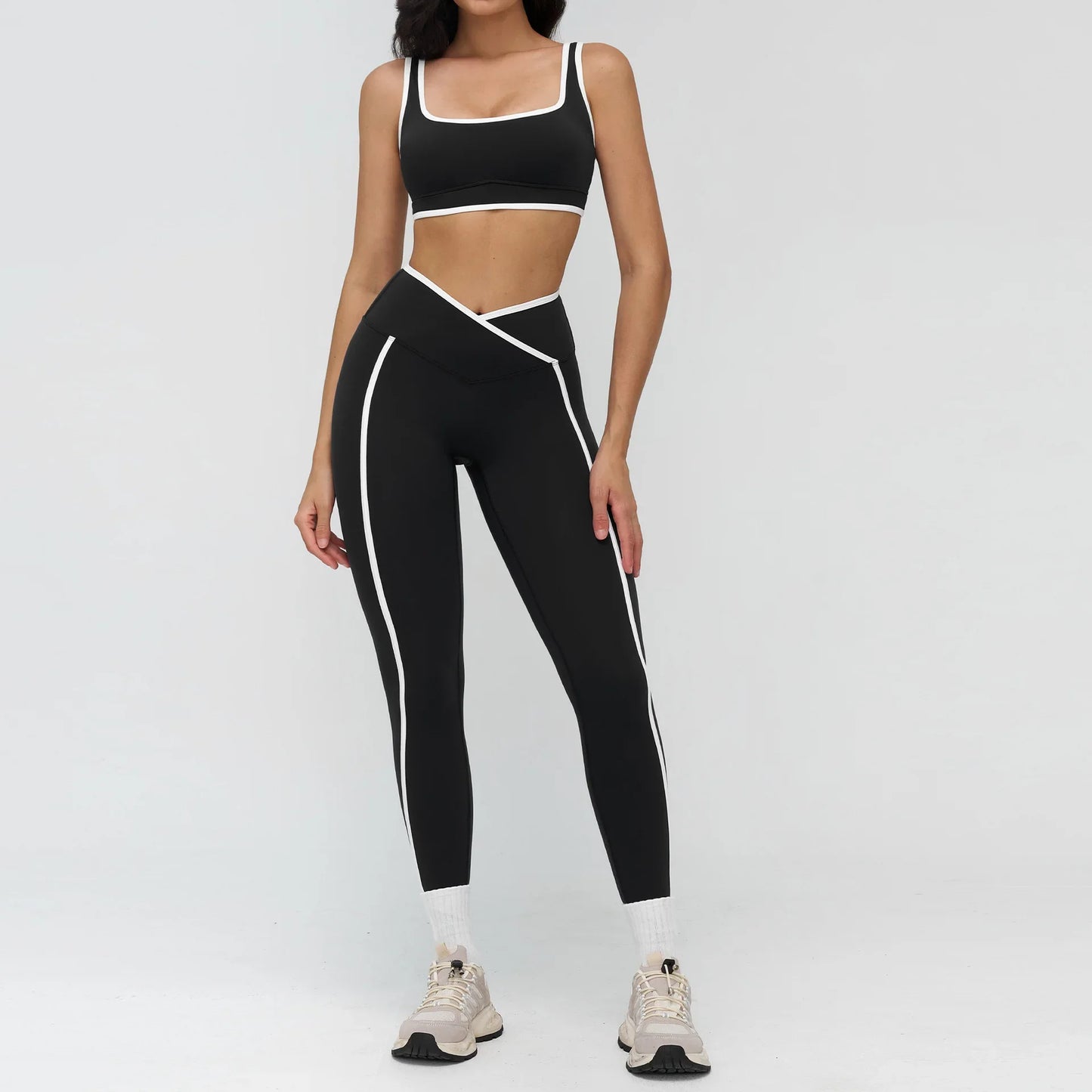 Women's Everyday Yoga Set with Medium-Support Top for Gym Workouts