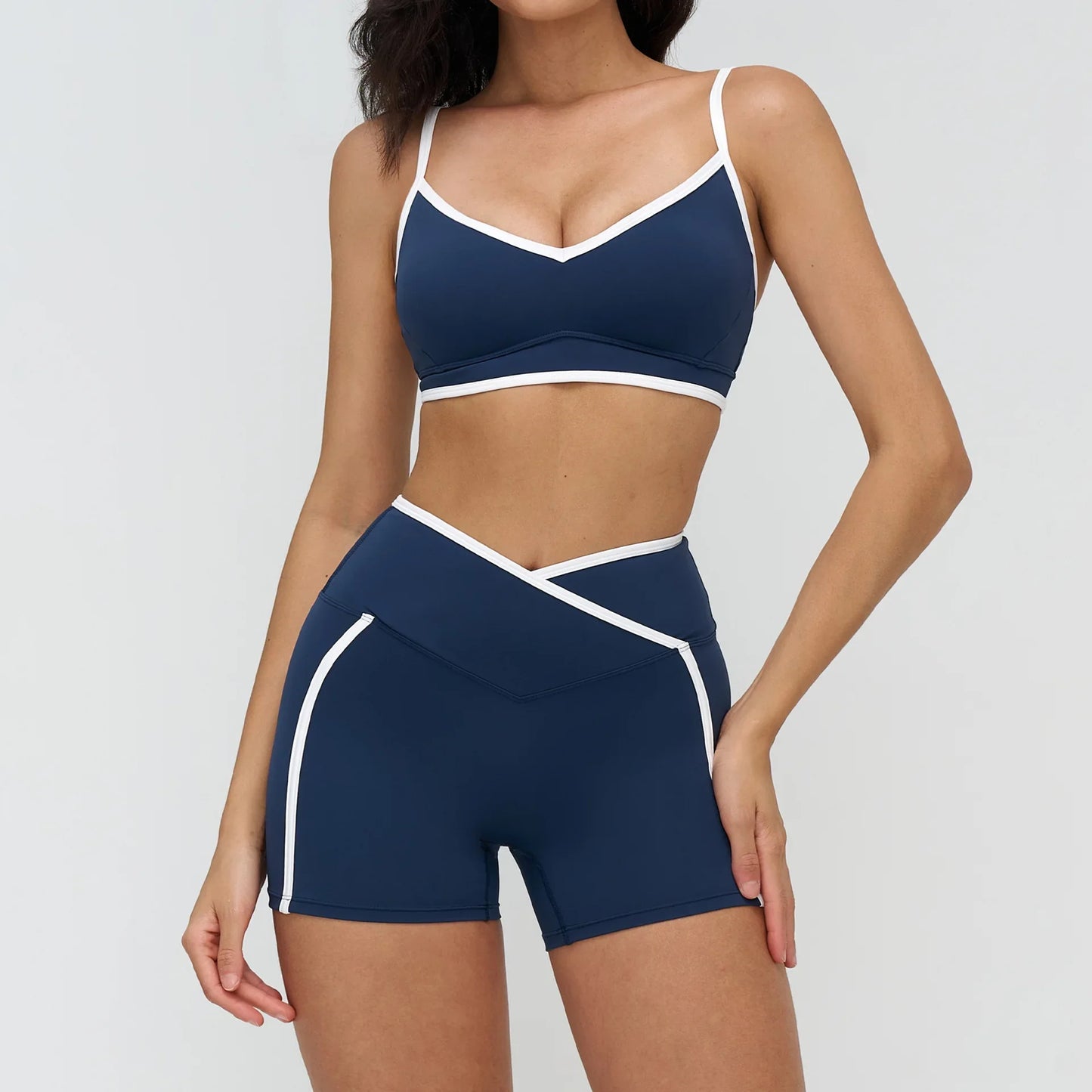 Women's Everyday Yoga Set with Medium-Support Top for Gym Workouts