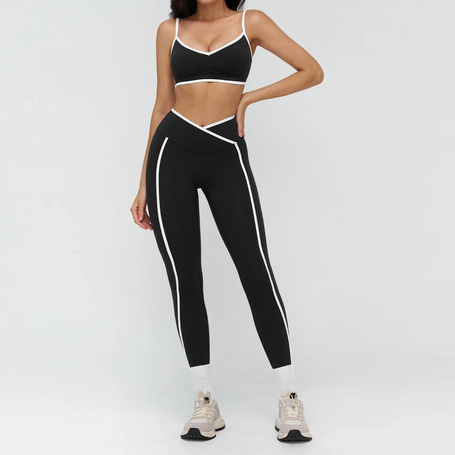 Women's Everyday Yoga Set with Medium-Support Top for Gym Workouts