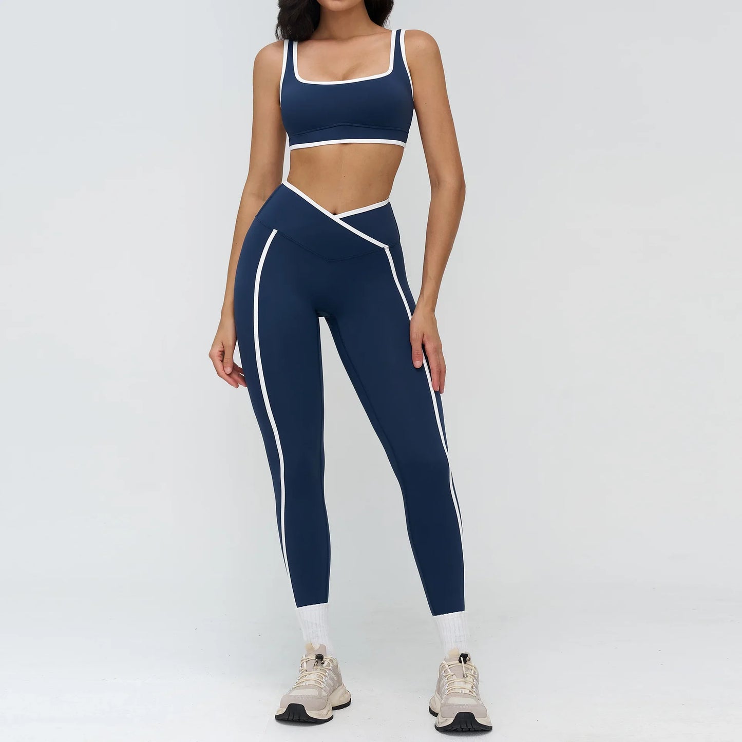 Women's Everyday Yoga Set with Medium-Support Top for Gym Workouts