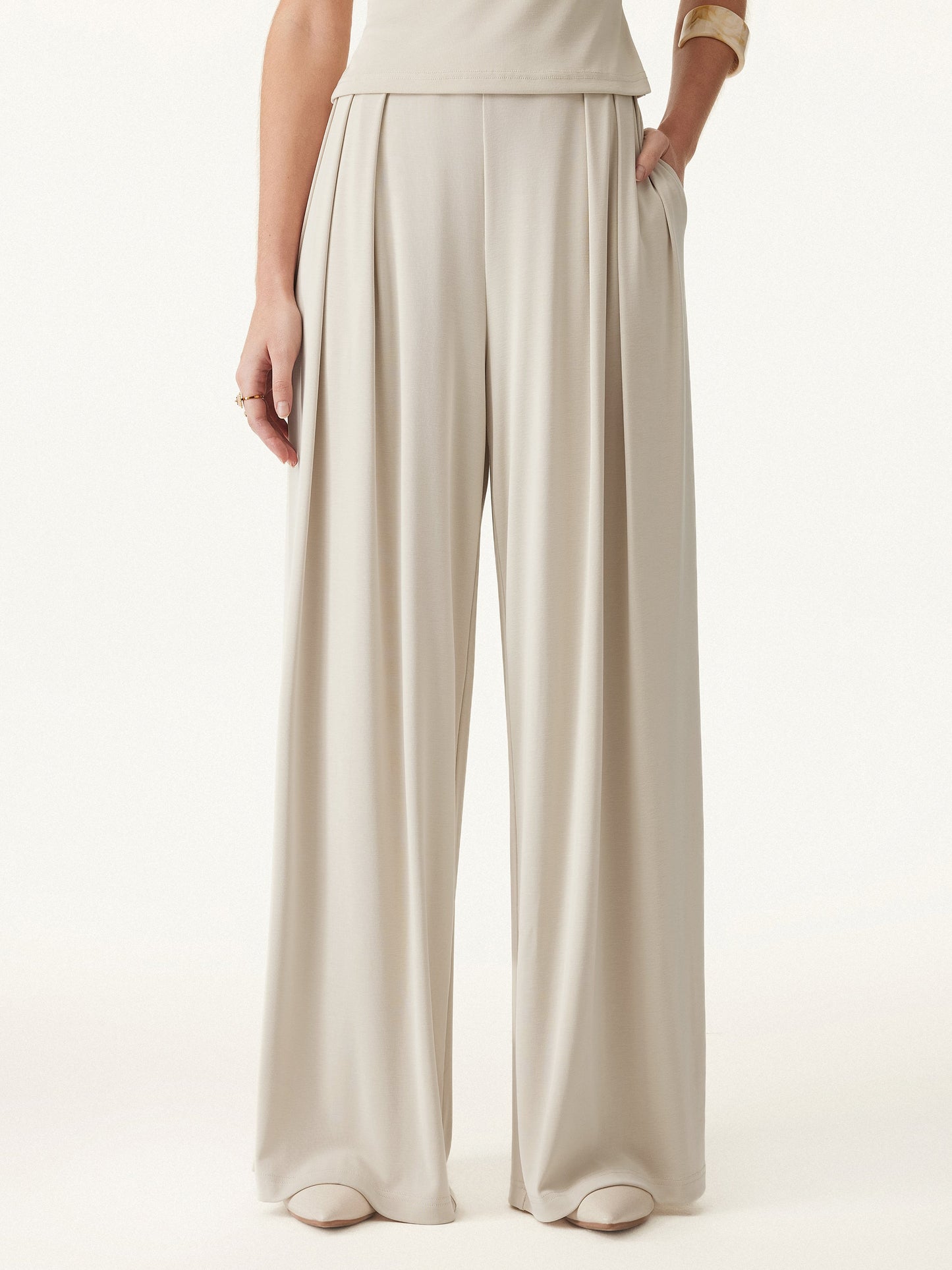 Women's Mid Rise Pleated Wide Leg Palazzo Trousers for Casual Wear